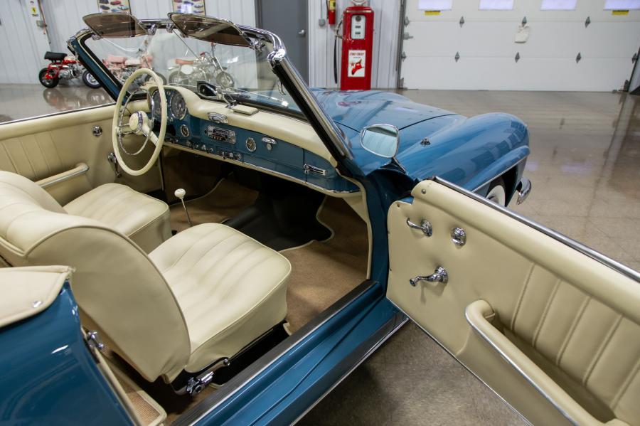 Интерьер Mercedes-Benz 190 SL (Bm.121.042) 1962 года  (фото 59 из 175)